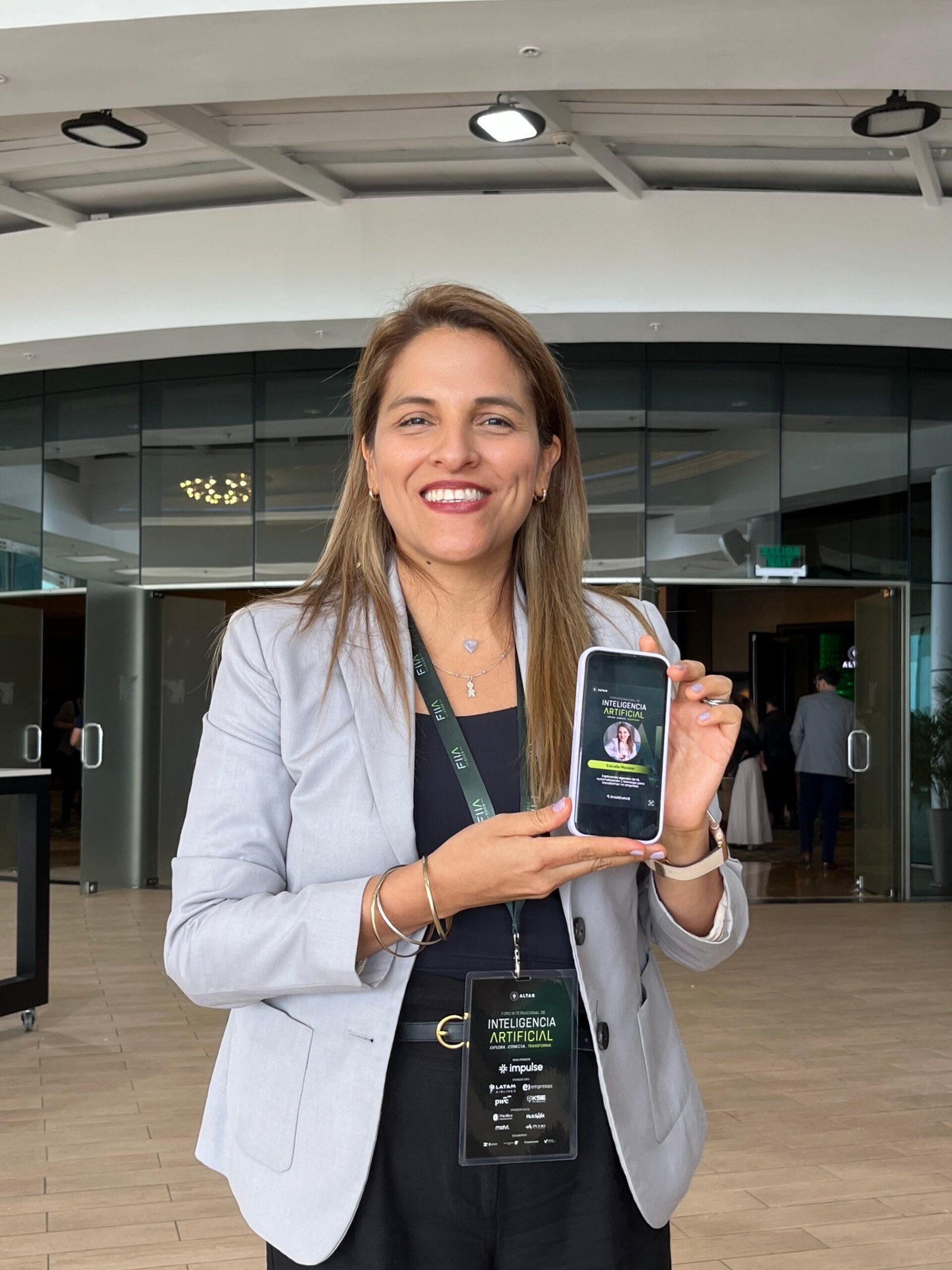 Credenciales digitales para eventos: qué son y por qué todos los congresos las están usando
